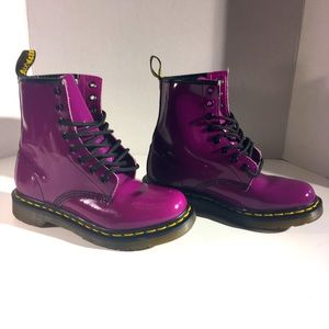 Dr. Martens 1460 W In Purple Patent Lamper Boots